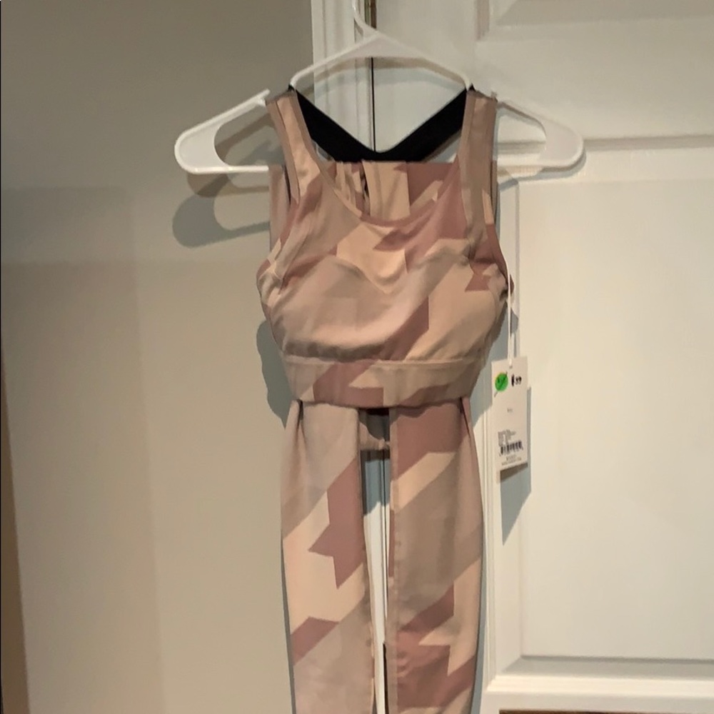 Varley NWT Duncan(houndstooth) mid-rise leggings!